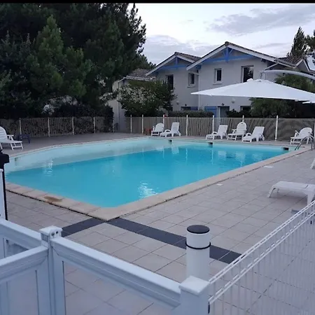 Apartament ღ Les Embruns - Piscine, Parking, & Terrasse Le Verdon-sur-Mer